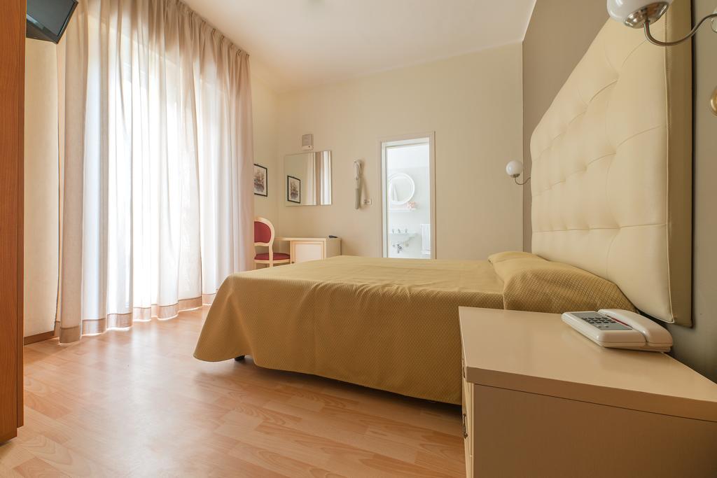 Hotel Belsoggiorno كاتوليكا المظهر الخارجي الصورة
