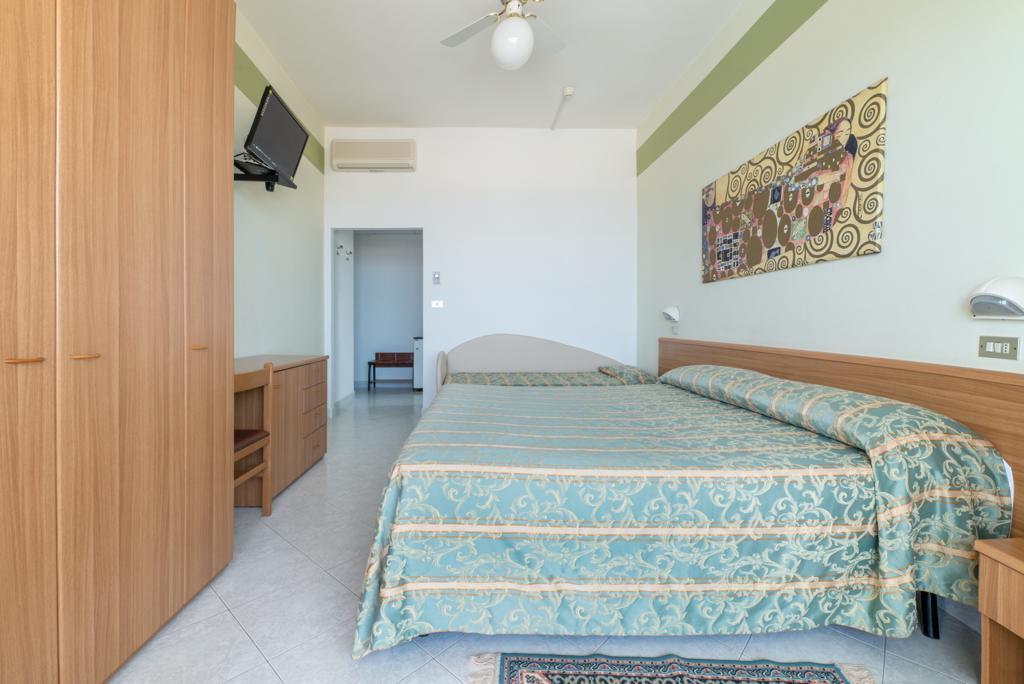 Hotel Belsoggiorno كاتوليكا المظهر الخارجي الصورة