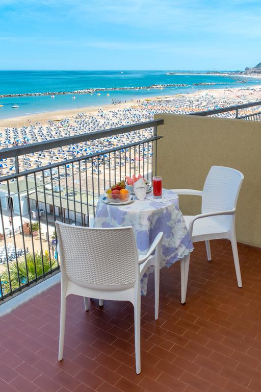 Hotel Belsoggiorno كاتوليكا المظهر الخارجي الصورة