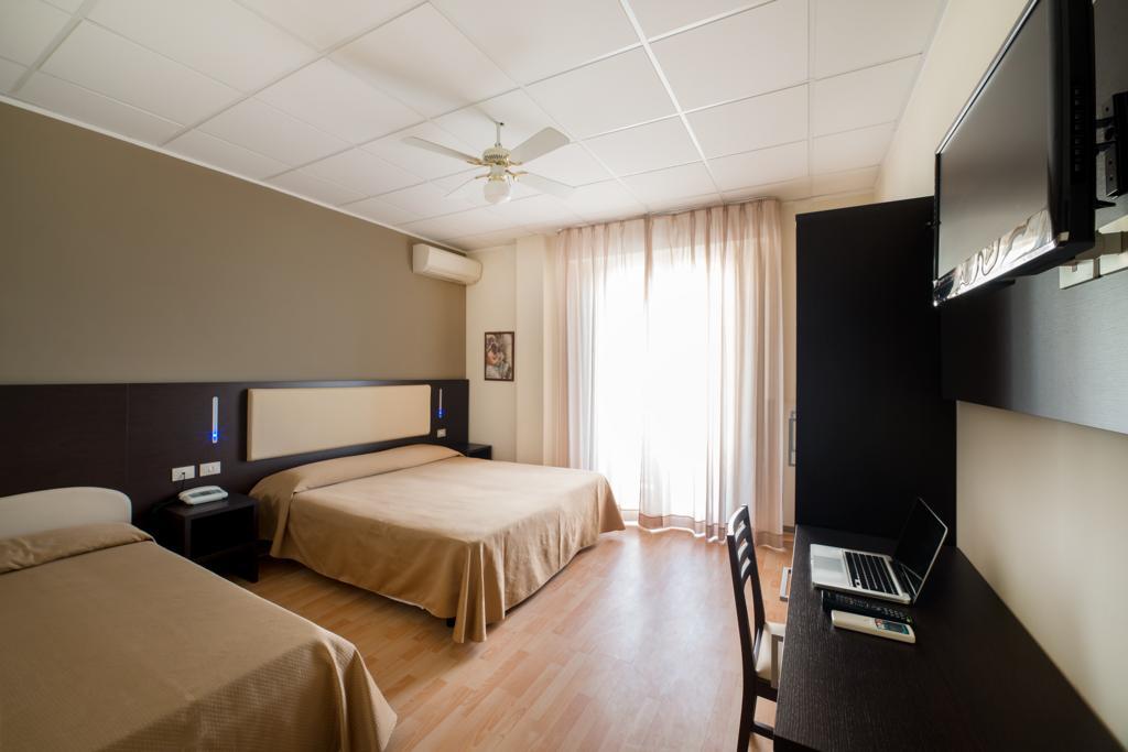 Hotel Belsoggiorno كاتوليكا الغرفة الصورة