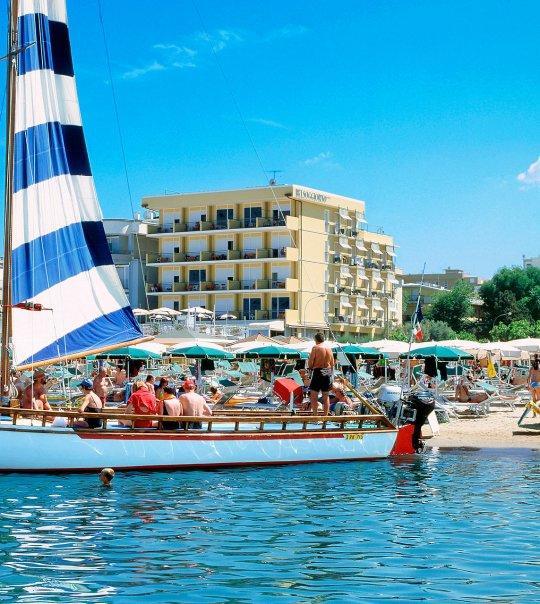 Hotel Belsoggiorno كاتوليكا المظهر الخارجي الصورة