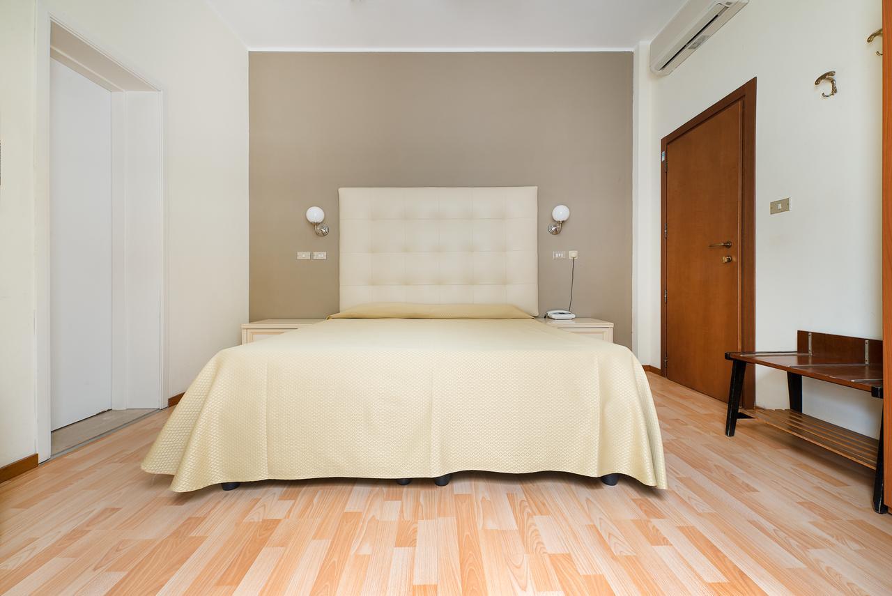 Hotel Belsoggiorno كاتوليكا المظهر الخارجي الصورة